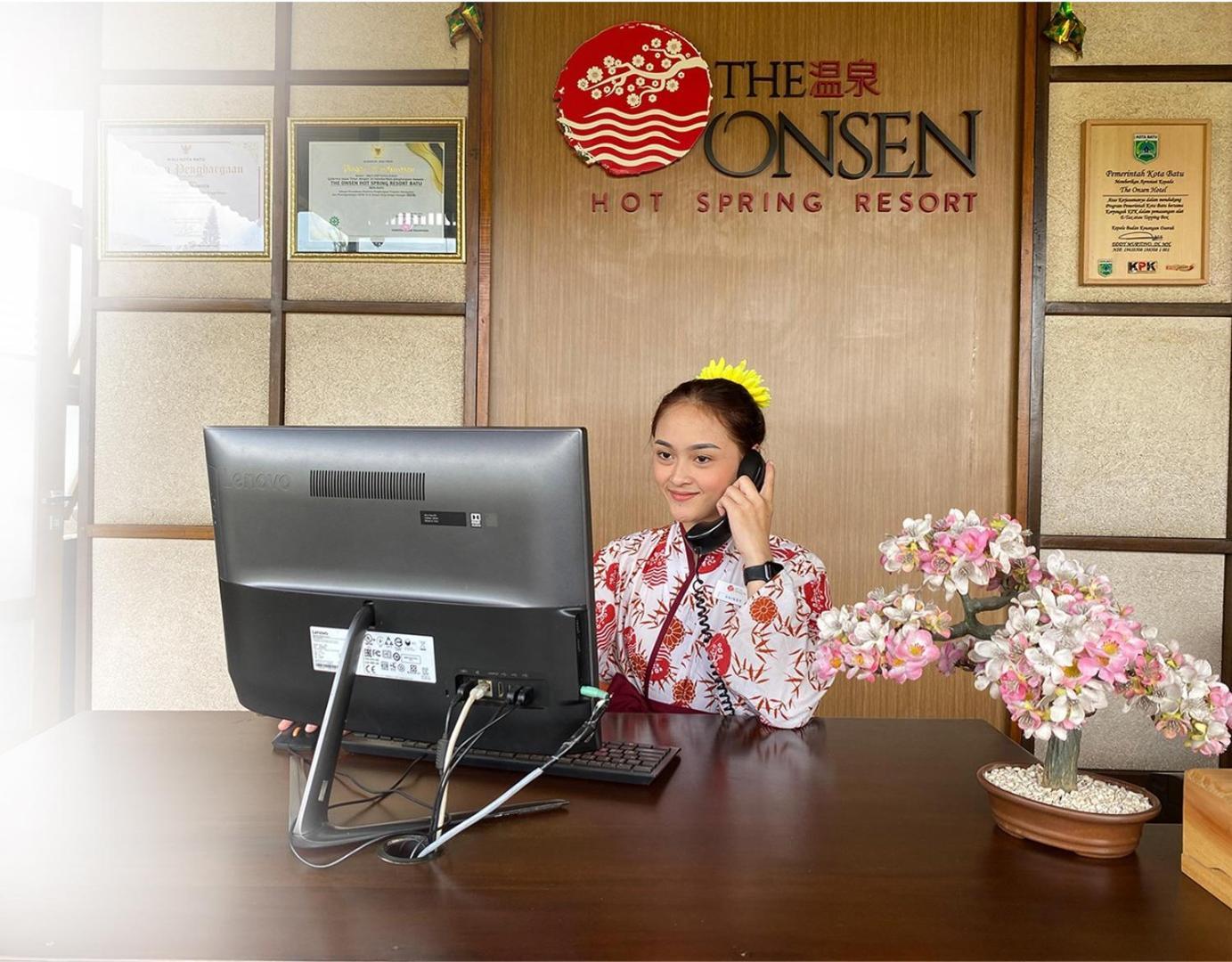 The Onsen Hot Spring Resort Batu  Luaran gambar